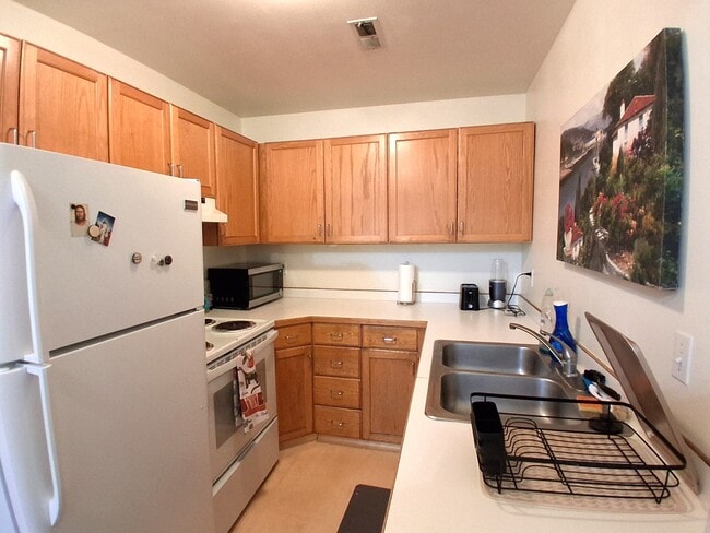 Building Photo - 62 W 700 N