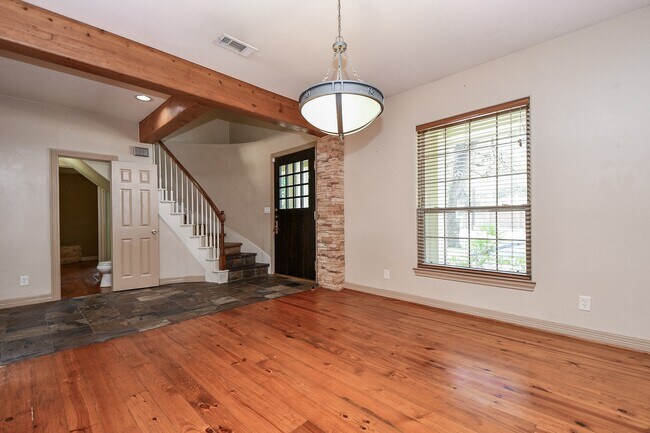 Building Photo - 1240 Bingle Rd
