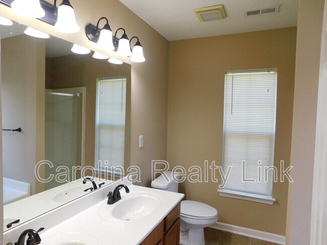 Building Photo - 7905 Shiny Meadow Ln
