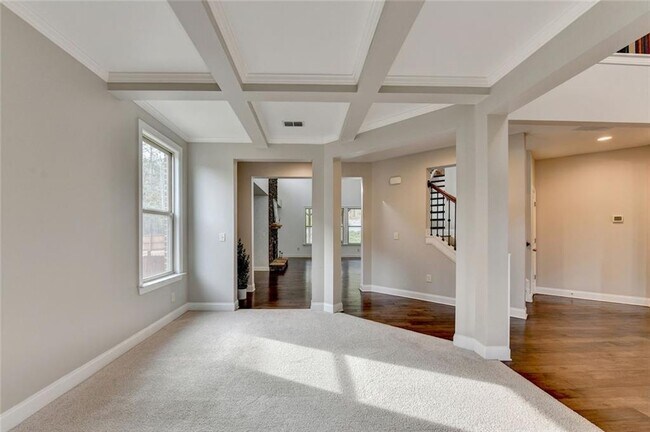 Building Photo - 2540 Maple Ridge Ln