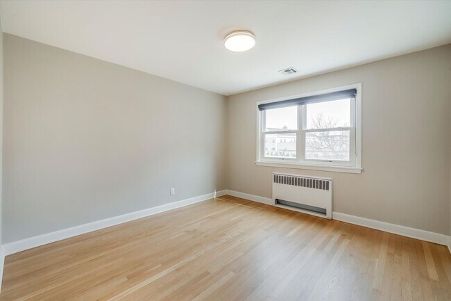 Building Photo - Entire House Rental