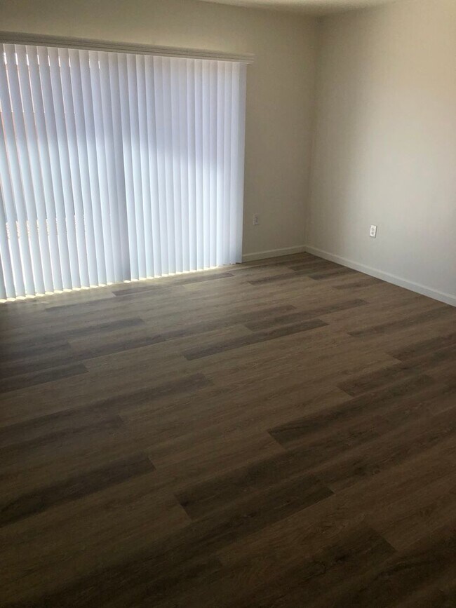 Building Photo - 2389 S Clovis Place-