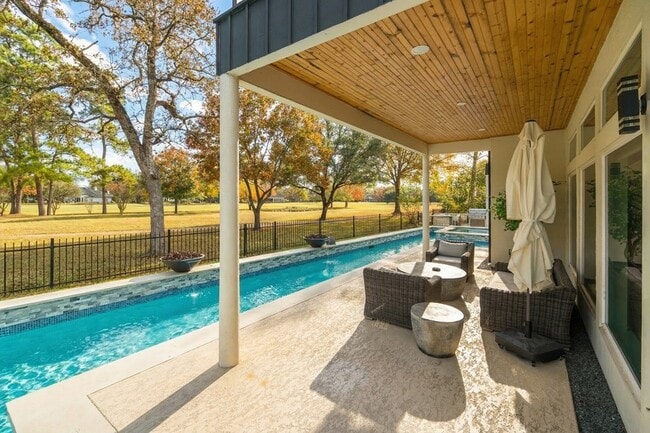 Building Photo - 6510 Sussex Ct