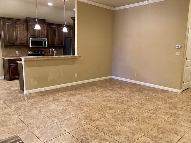 Building Photo - 740 Westgate Dr