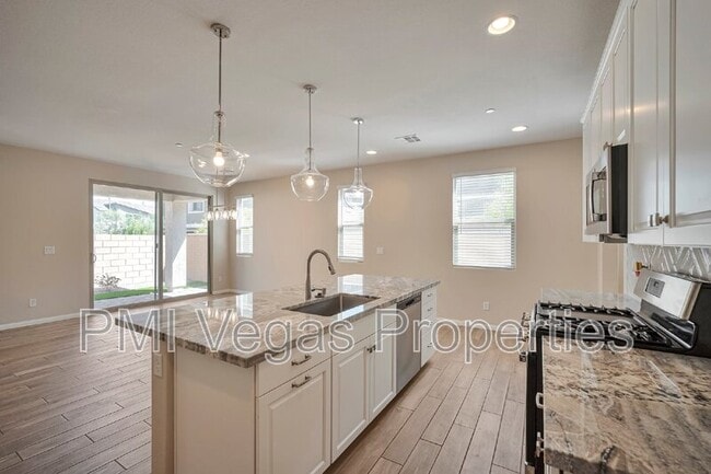 Building Photo - 780 Aurora Vale Pl