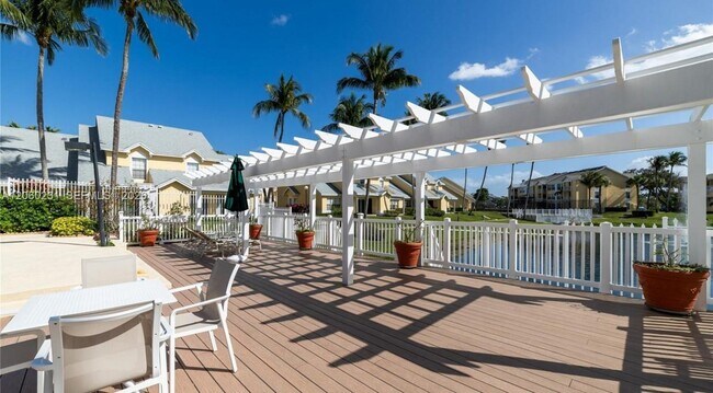 Building Photo - 6292 La Costa Dr