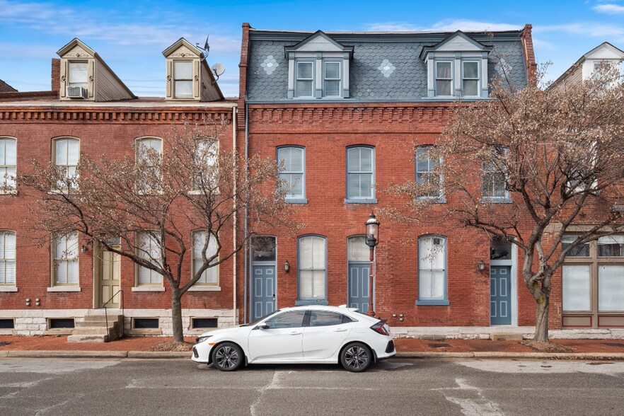 Exterior of Building - 1703 S 11th St