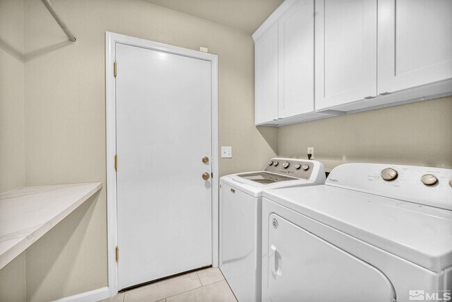 Building Photo - 4731 Ellicott Wy