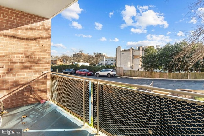 Building Photo - 1931 N Cleveland St