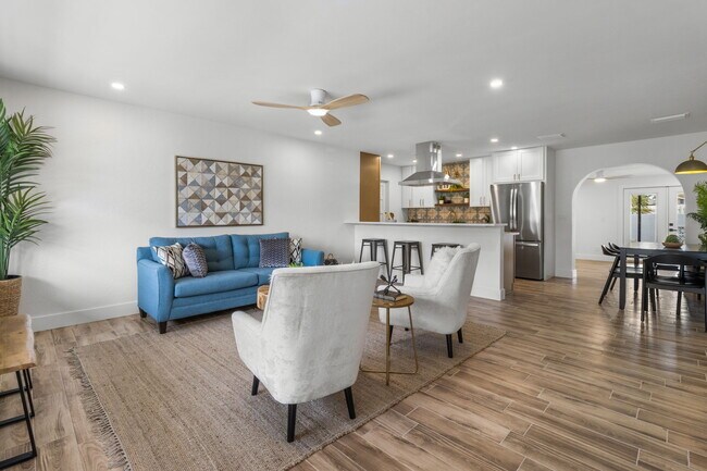 Building Photo - 3621 Searobin Dr SE