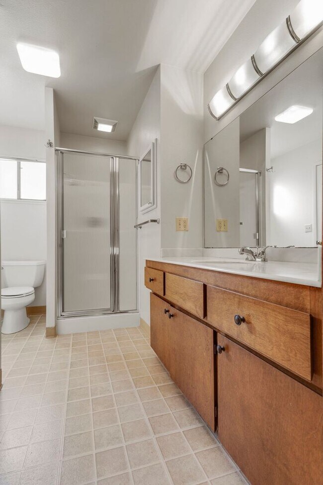 Building Photo - Ocean View Condo in Pacific Grove