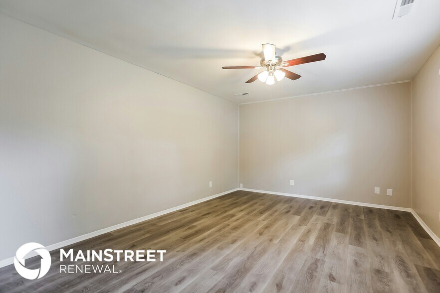Building Photo - 907 Gatewood St