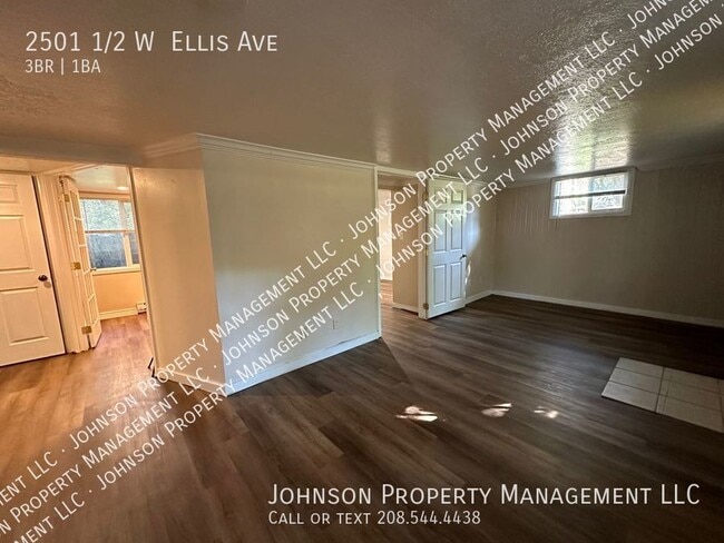 Building Photo - 2501 1/2 W  Ellis Ave-