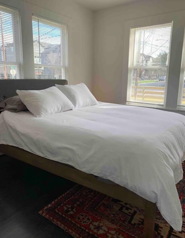 Building Photo - 1103 W 18th St