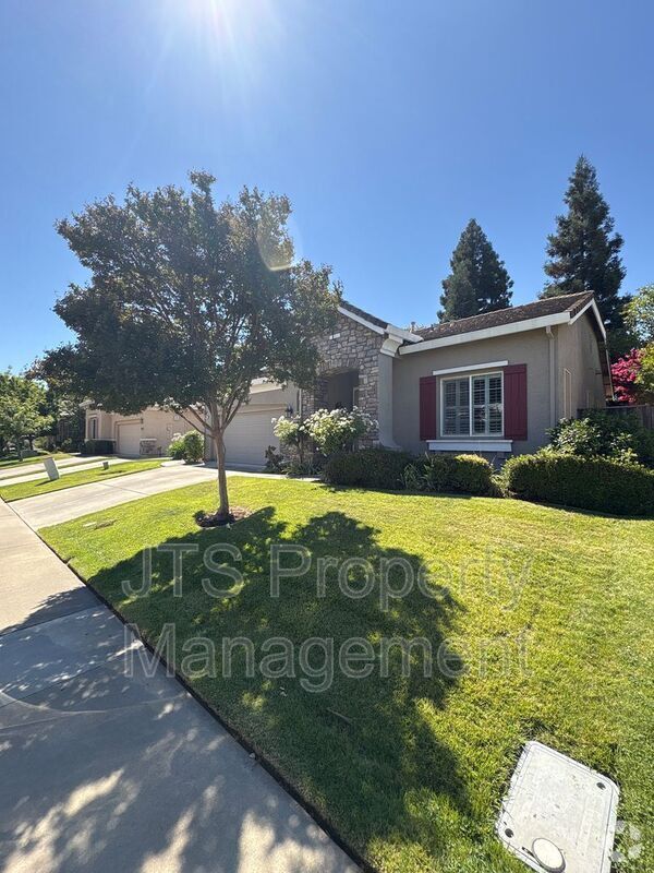 Building Photo - 6024 Roswitha Ct