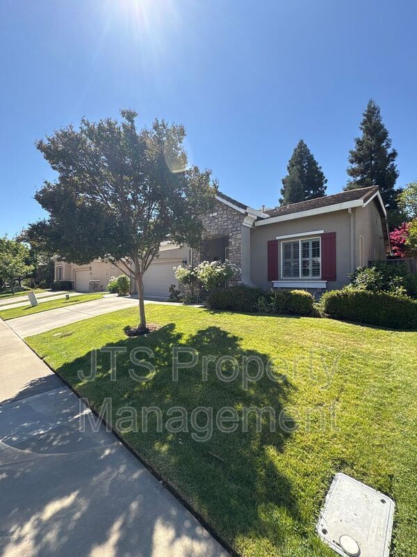 Building Photo - 6024 Roswitha Ct