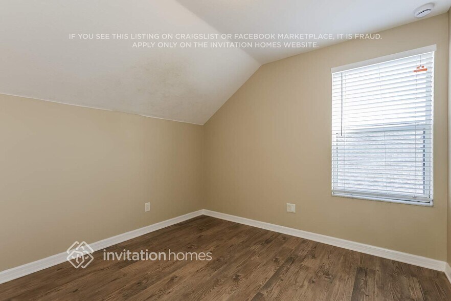 Building Photo - 36111 Shady Bluff Loop