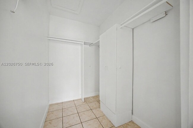 Building Photo - 1241 SE 29th St