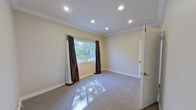 Building Photo - 28542 Cedar Ridge Rd