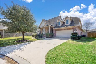 Building Photo - 6743 Honeycrest Lane