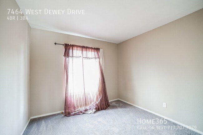 Building Photo - Stunning 4 bedroom, 2.5 bathroom home in L...