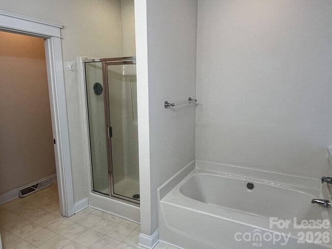 Building Photo - 3044 Parker Green Trail