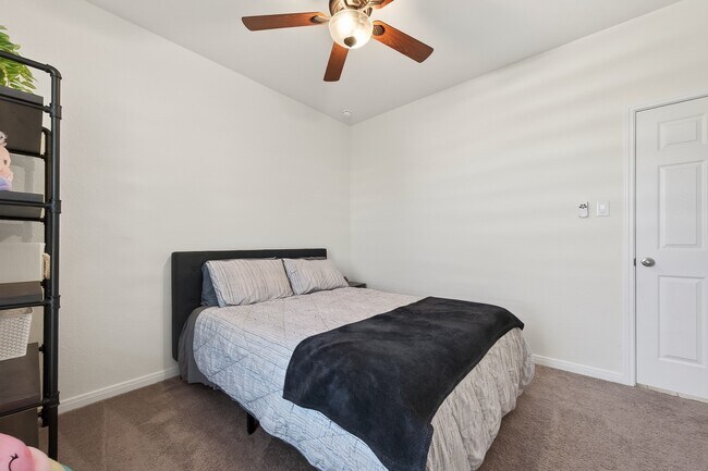 Building Photo - 5724 Texas Sage Dr