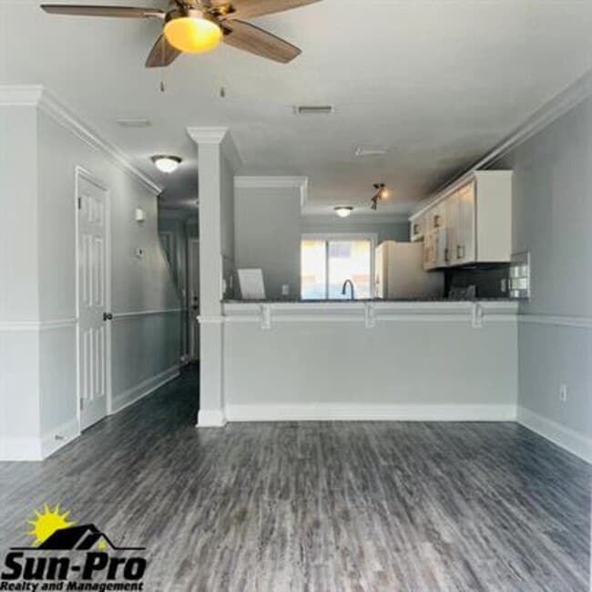 Building Photo - 480 Reed Canal Rd