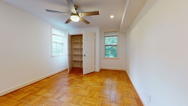 Building Photo - Spacious, Light-filled One Bedroom One Bat...