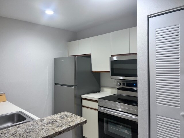 Building Photo - 153 Santa Clara Dr