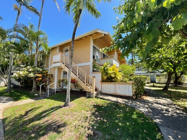 Building Photo - 645 Mananai Pl