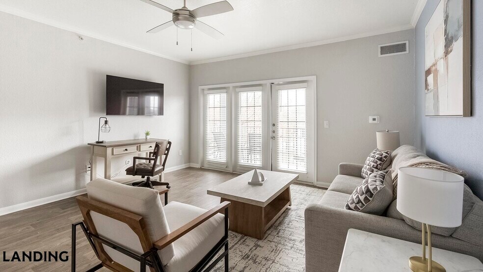 Building Photo - 9835 Fredericksburg Rd