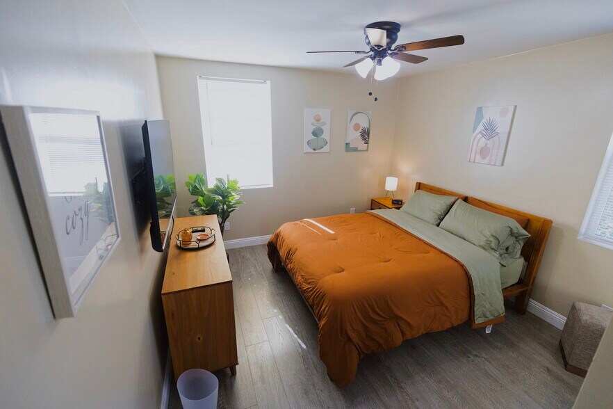 Building Photo - 5821 Madden Ave