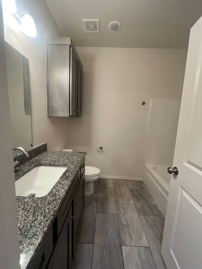 Building Photo - Escape the Ordinary in Viridian Townhomes!