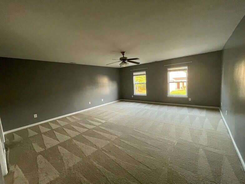 Building Photo - 5537 Stowe Derby Dr