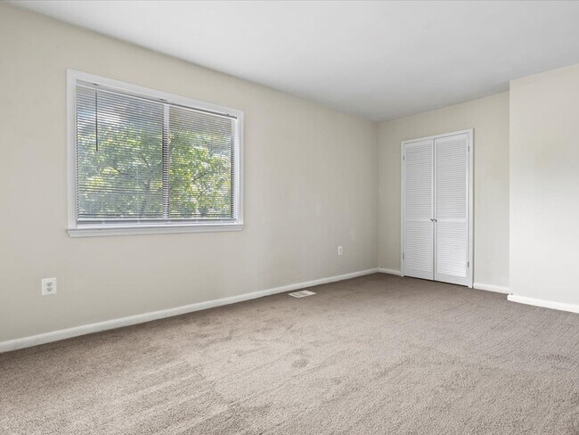 Building Photo - 8633 Madera Ct