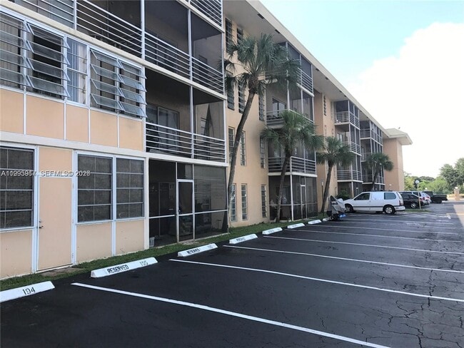 Building Photo - 4848 NW 24th Ct