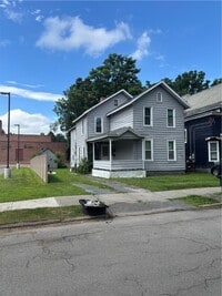 Building Photo - 412 W 1st St