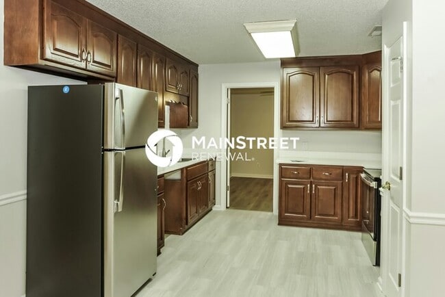 Building Photo - 4 Bedroom Pet-Friendly Home in HUNTSVILLE, AL with Main Street Renewal