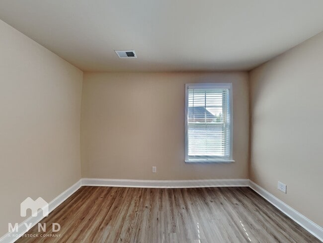 Building Photo - 601 Summer Cove Cir NW