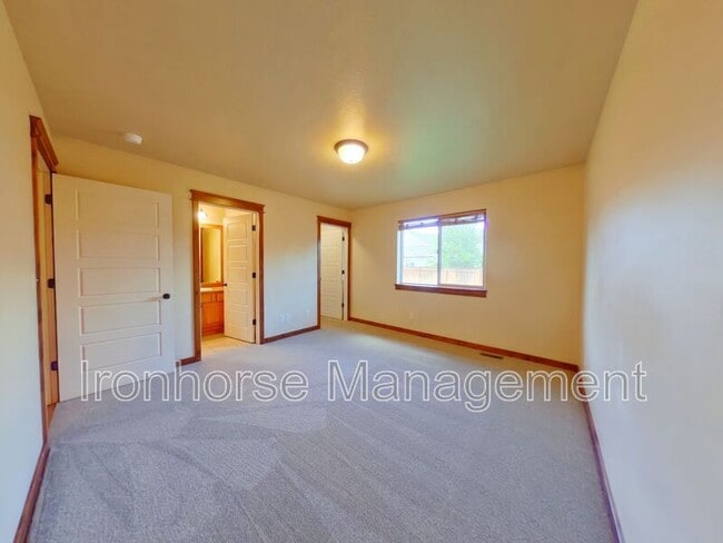 Building Photo - 103 Covey Ct