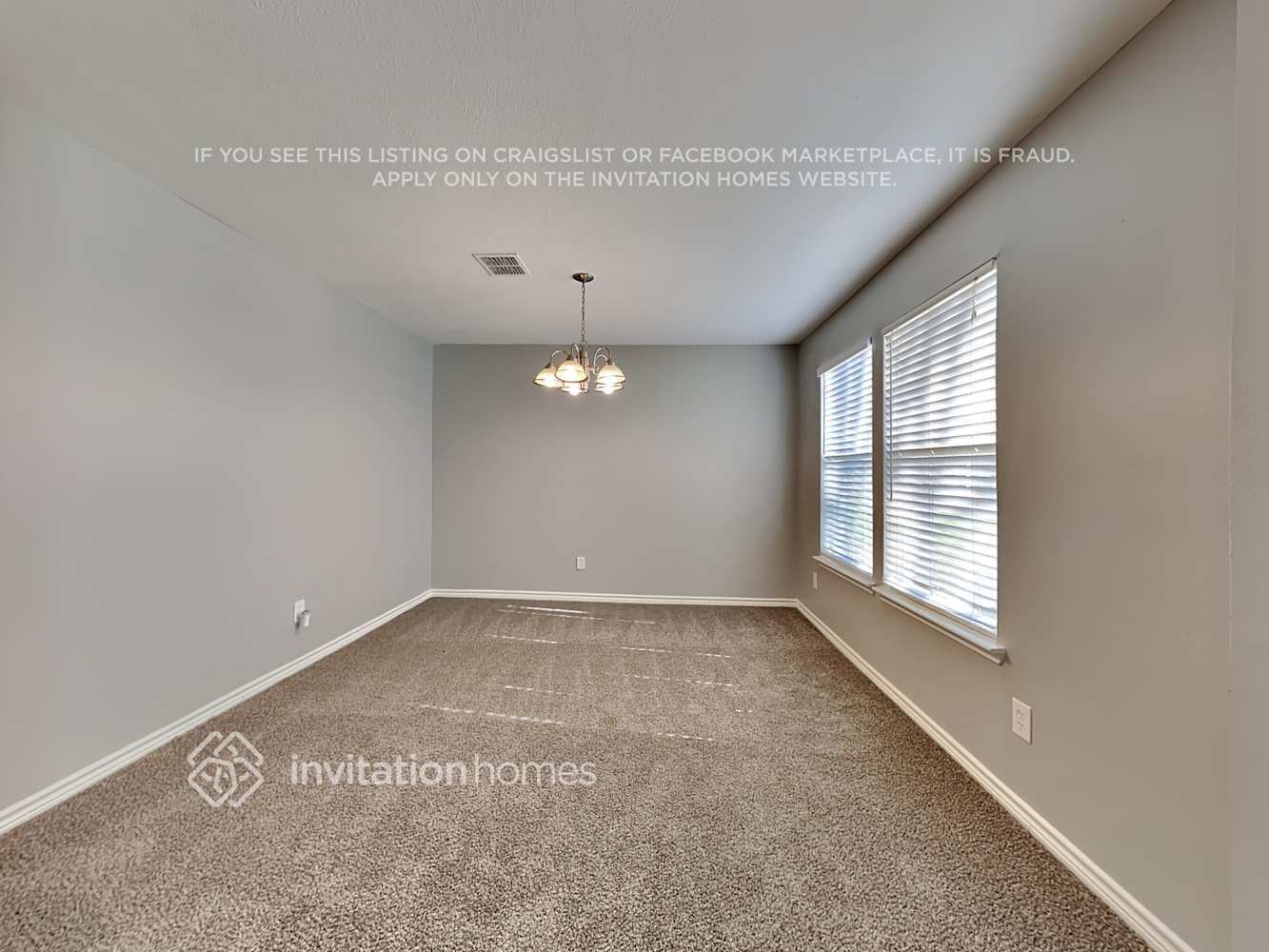 Building Photo - 136 Rolling Hills Pl