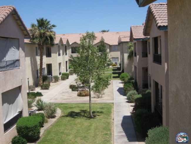 Building Photo - 1200 Rodeo Dr