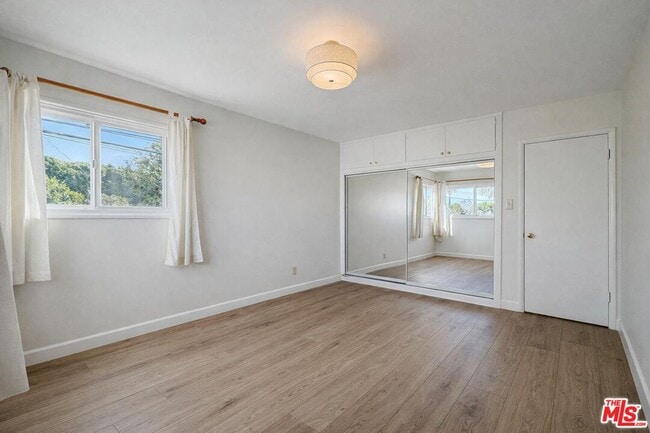 Building Photo - 2041 Euclid St