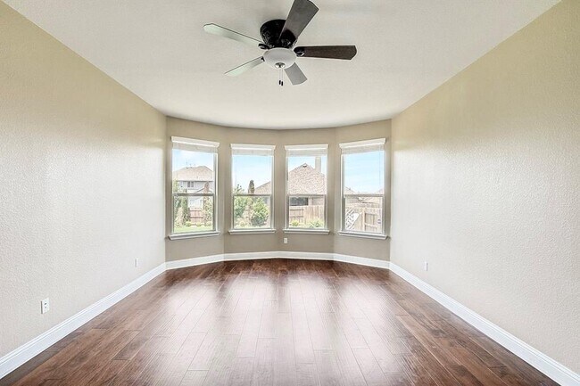 Building Photo - 3433 De Torres Cir