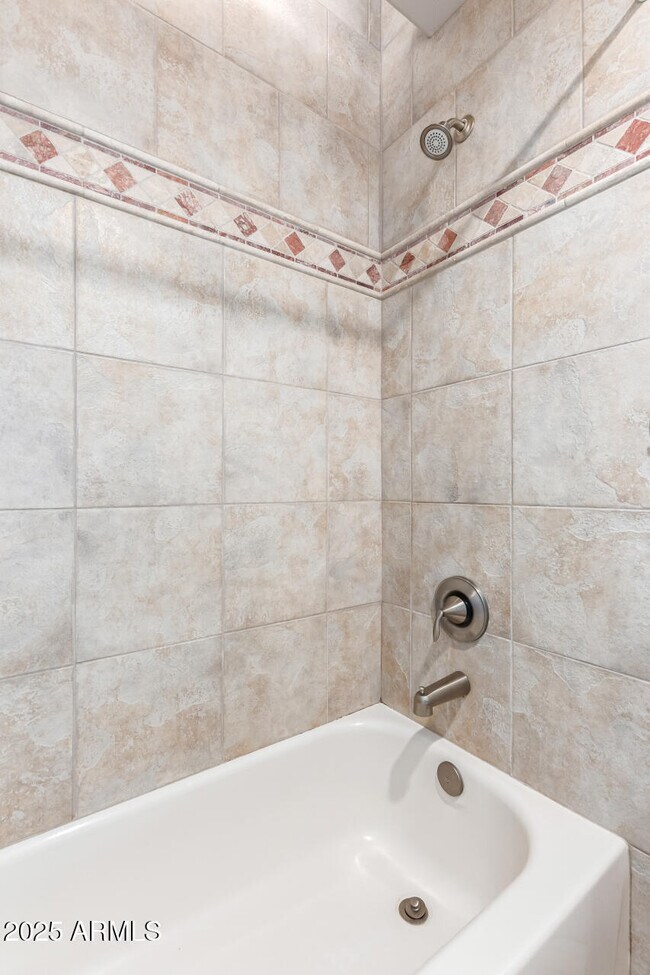 Building Photo - 6401 W Orchid Ln