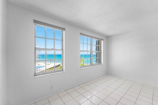 Building Photo - 3475 S Ocean Blvd