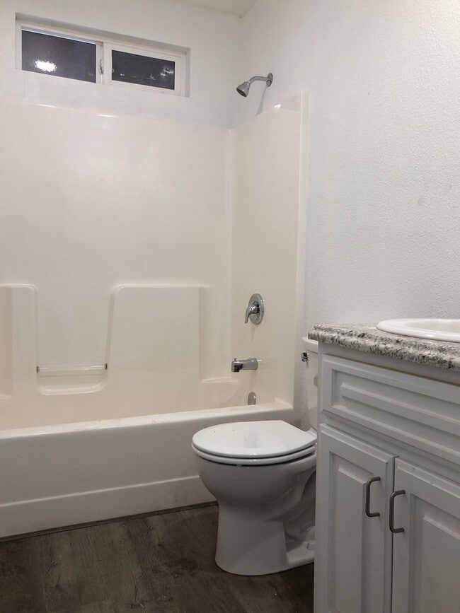 Building Photo - 20396 N Sunshine Rd