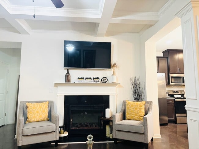 Building Photo - 2705 Kemp Ct