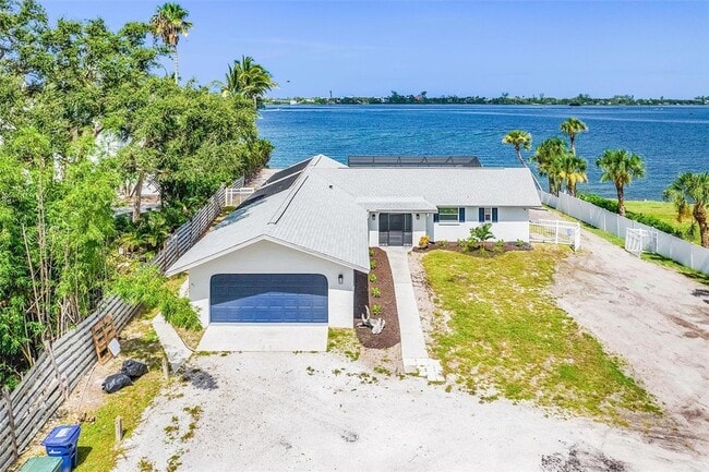 Primary Photo - 716 Sarabay Rd